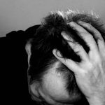 Mann völlig erschöpft